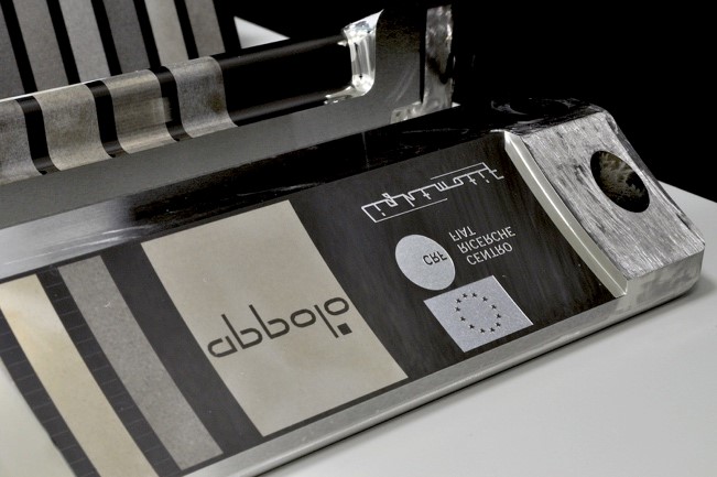 Engraved logos on the mould surface